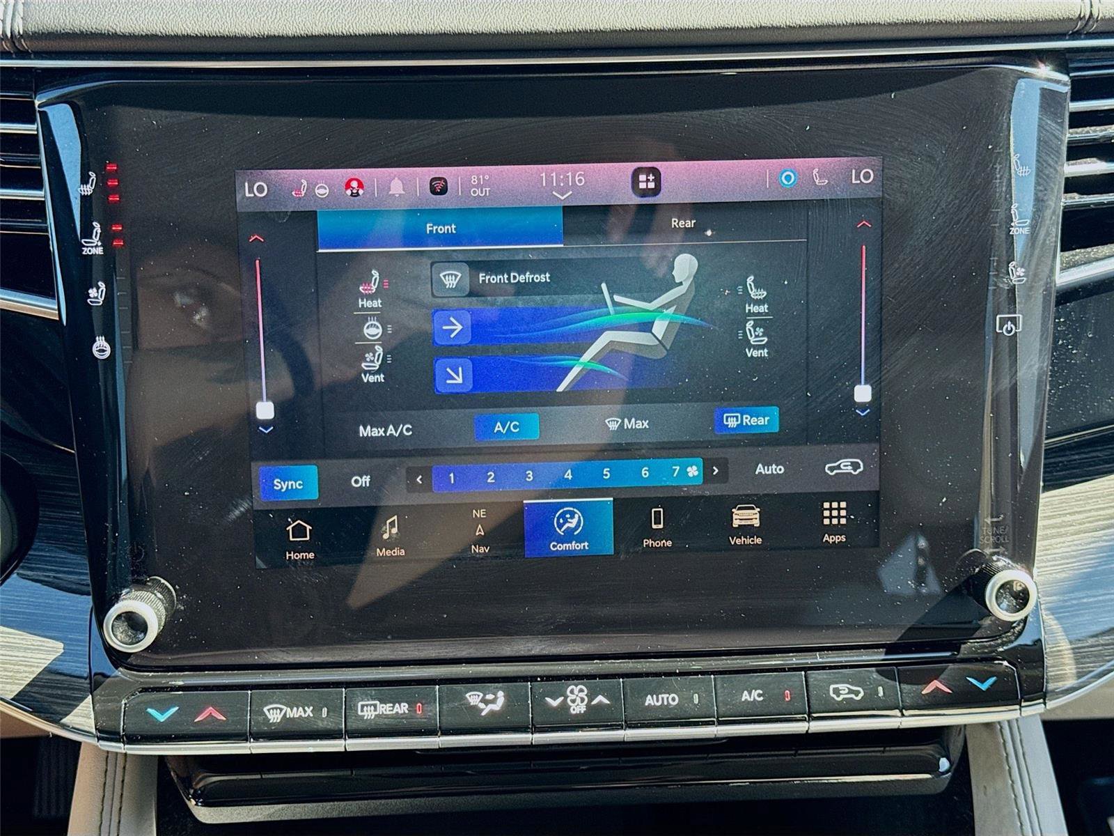 Used 2022 Jeep Wagoneer Series III w/ Flexible Seating Group image 16