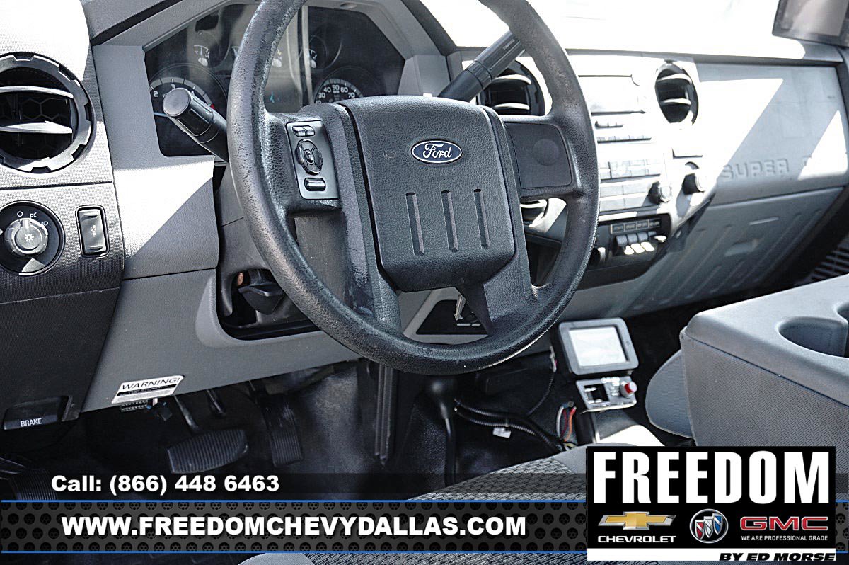 Used 2015 Ford F550 4x4 Regular Cab Super Duty image 17