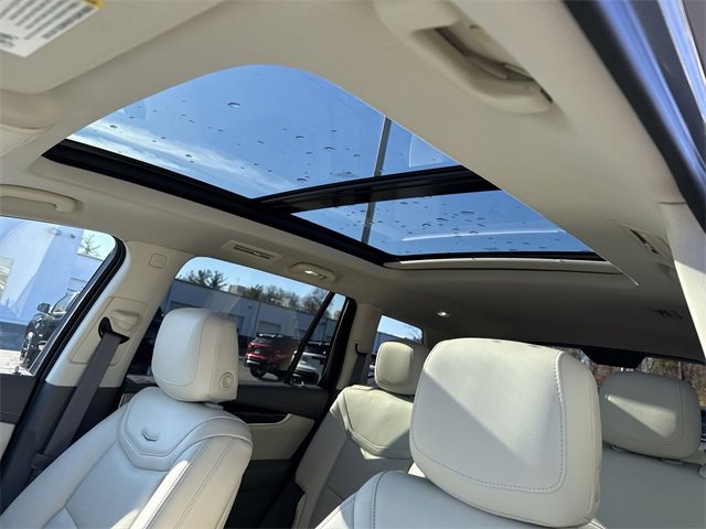 Used 2023 Cadillac XT6 Premium Luxury image 19