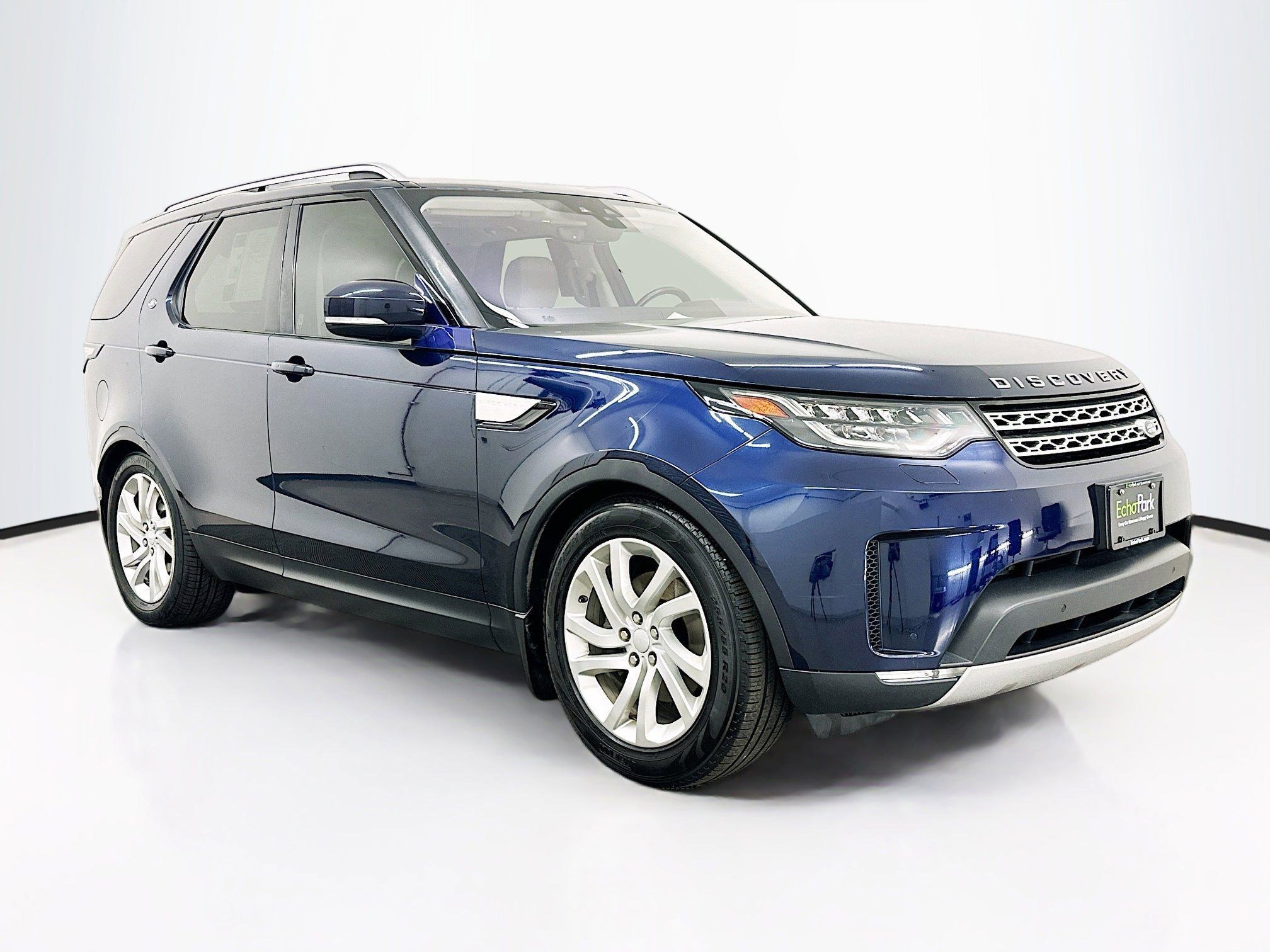 Used 2018 Land Rover Discovery HSE AWD/4WD image 6