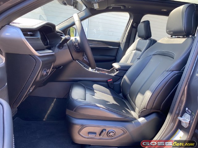 New 2026 Jeep Grand Cherokee Limited w/ Limited Altitude Package AWD/4WD image 26