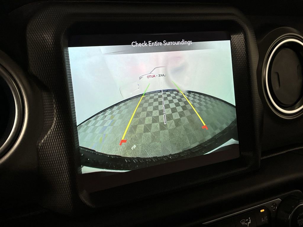 Used 2023 Jeep Wrangler Unlimited Rubicon 4xe AWD/4WD image 17