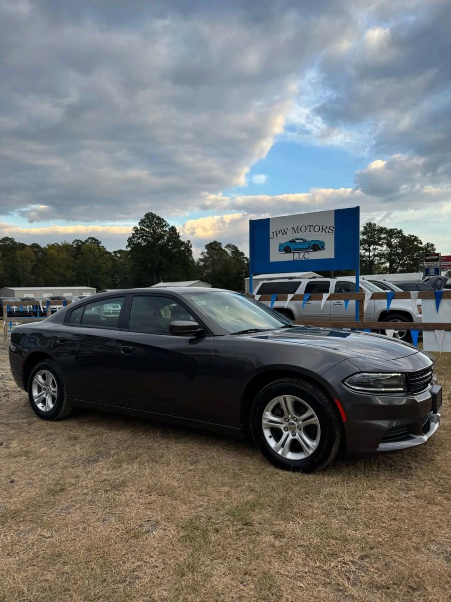 Used 2021 Dodge Charger SXT w/ Leather Interior Group image 1