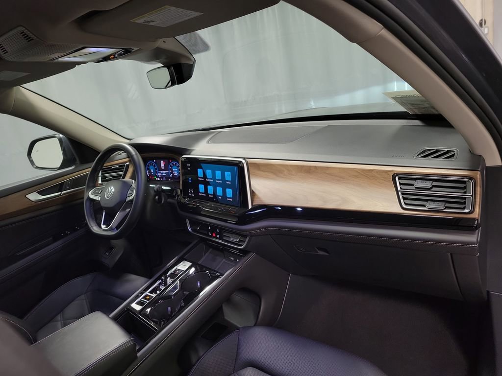 Used 2024 Volkswagen Atlas SE image 28