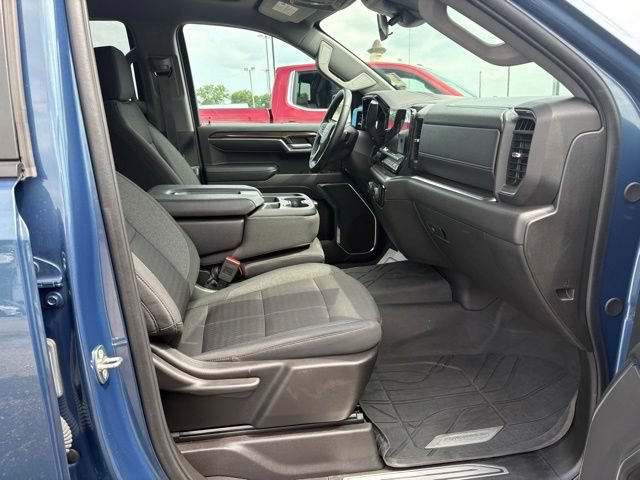 Used 2024 Chevrolet Silverado 1500 LT AWD/4WD image 30