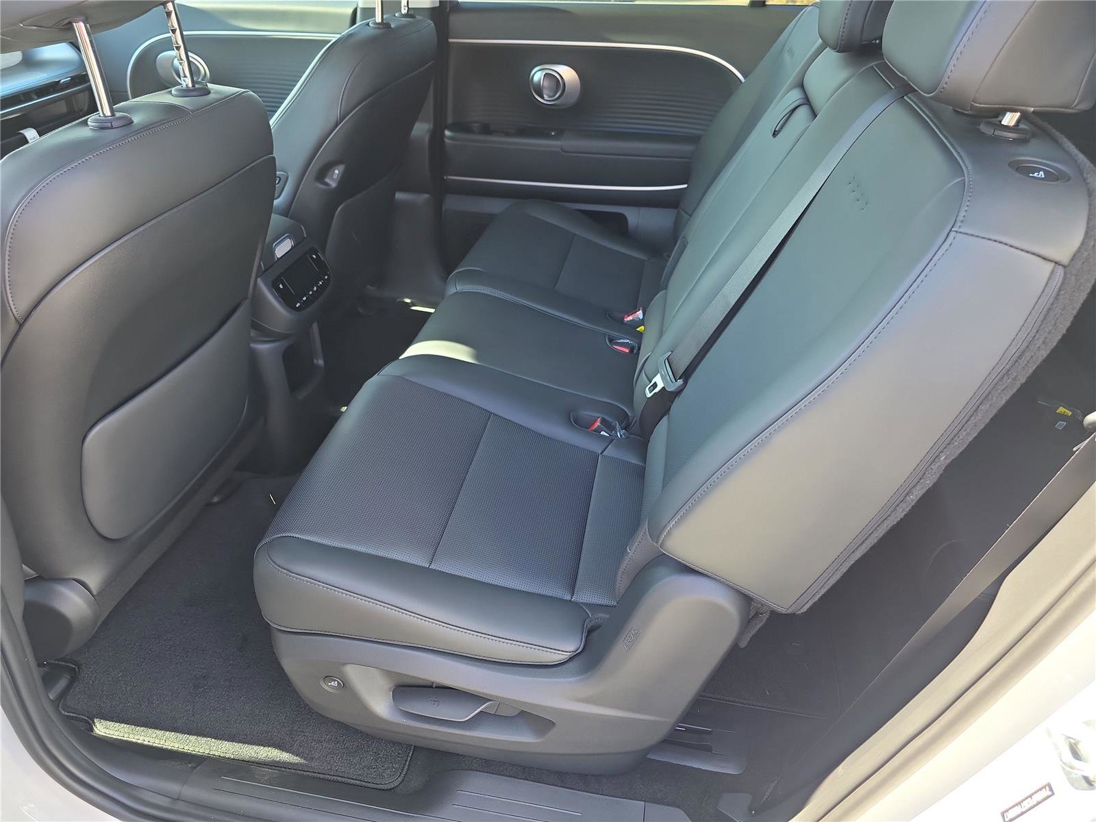 New 2026 Hyundai Ioniq 9 SEL image 6