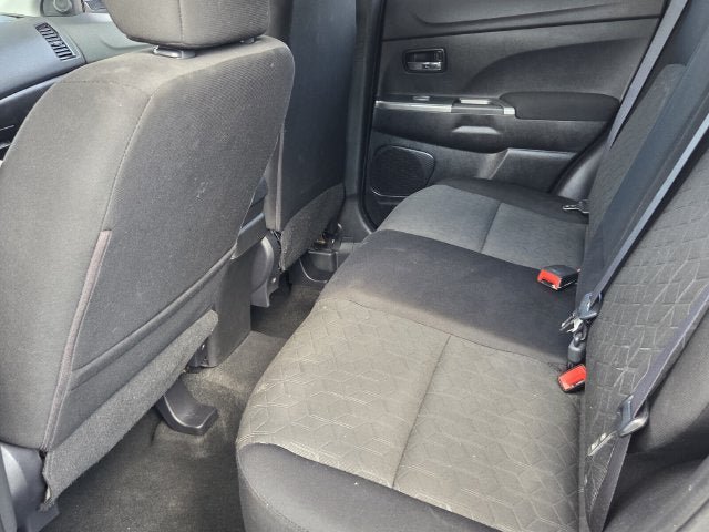 Used 2021 Mitsubishi Outlander Sport SE FWD image 11
