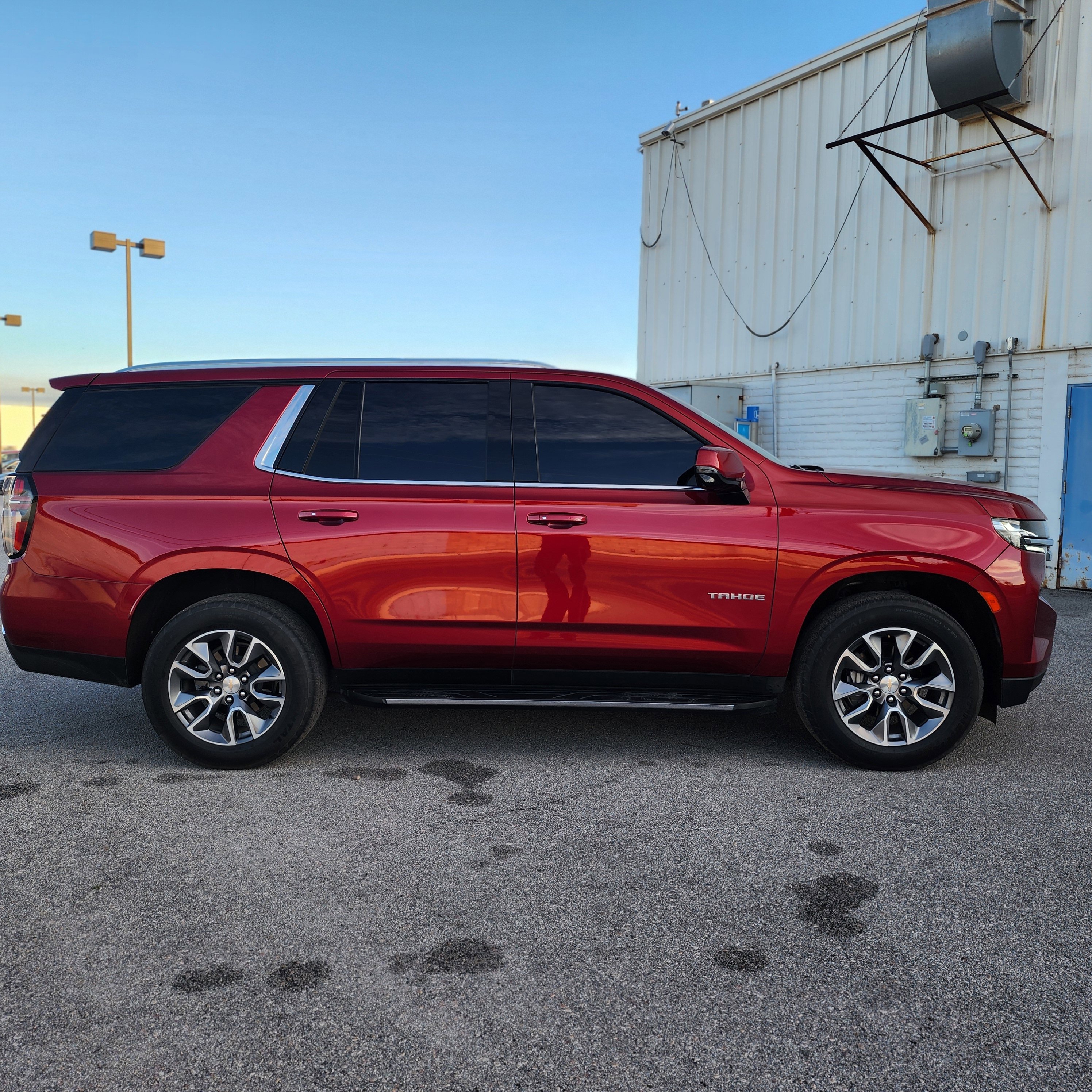 Used 2023 Chevrolet Tahoe LT w/ Luxury Package image 5
