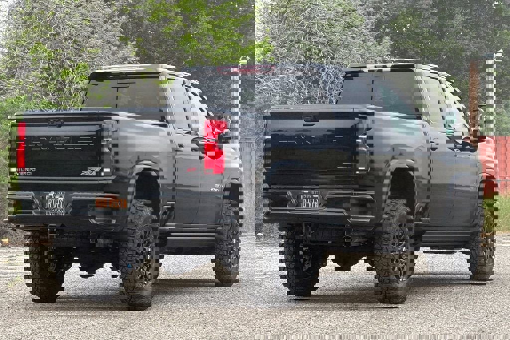 New 2026 Chevrolet Silverado 2500 ZR2 image 4