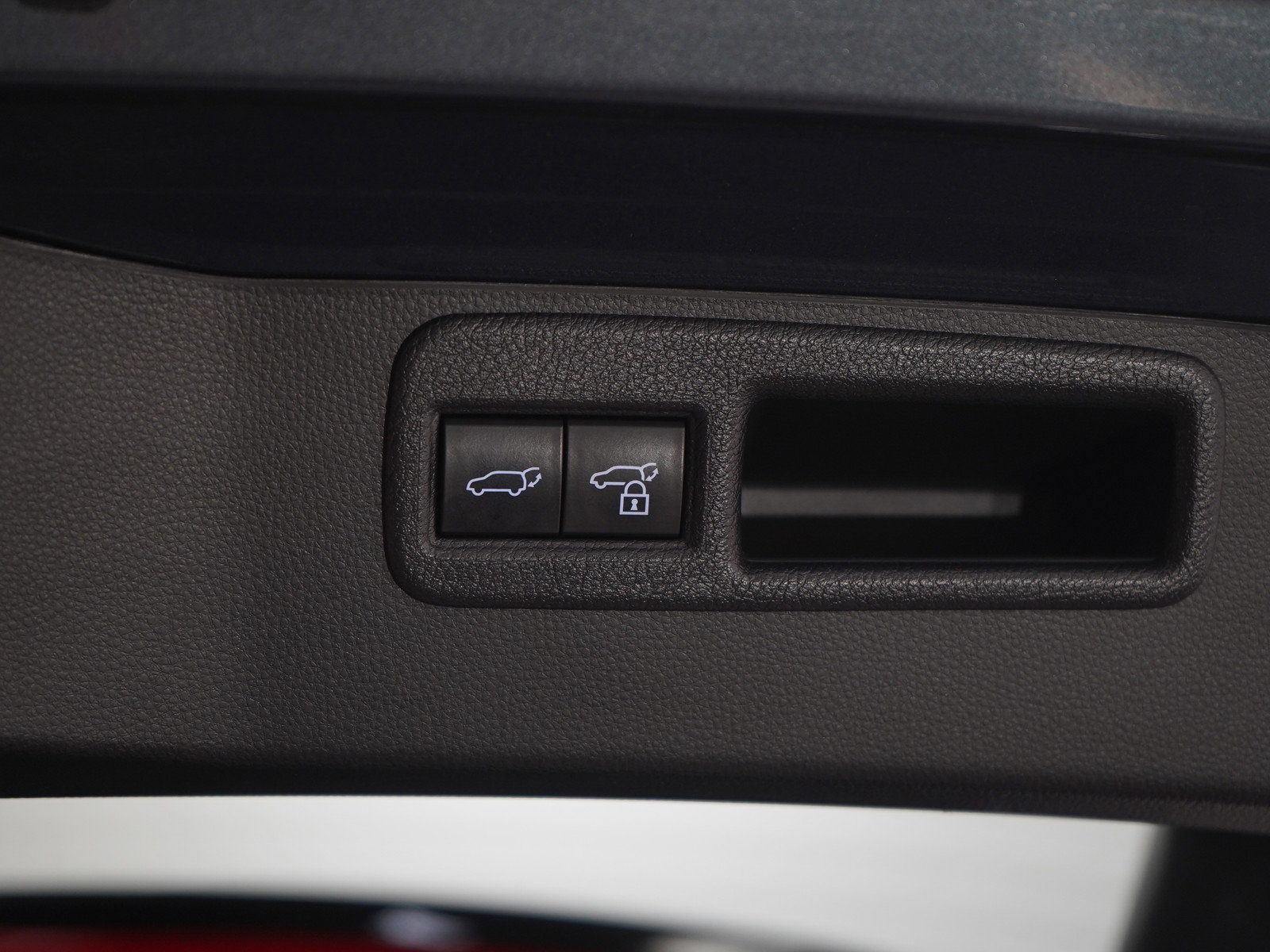 Used 2021 Toyota Venza XLE image 10