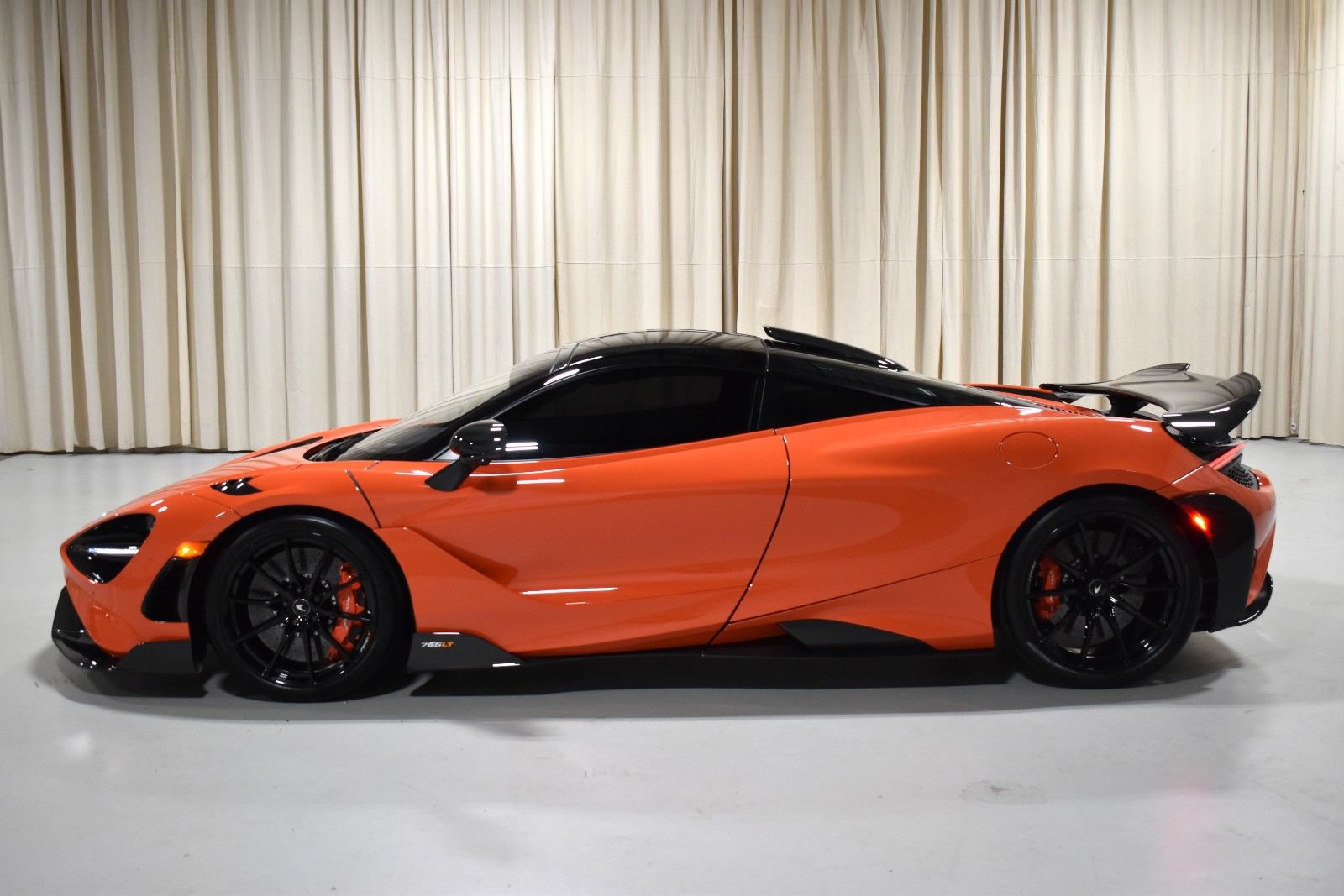 Used 2021 McLaren 765LT RWD image 9