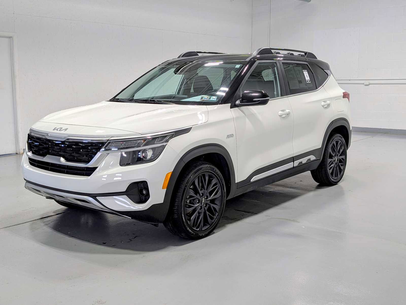 Certified 2022 Kia Seltos Nightfall Edition AWD/4WD image 1