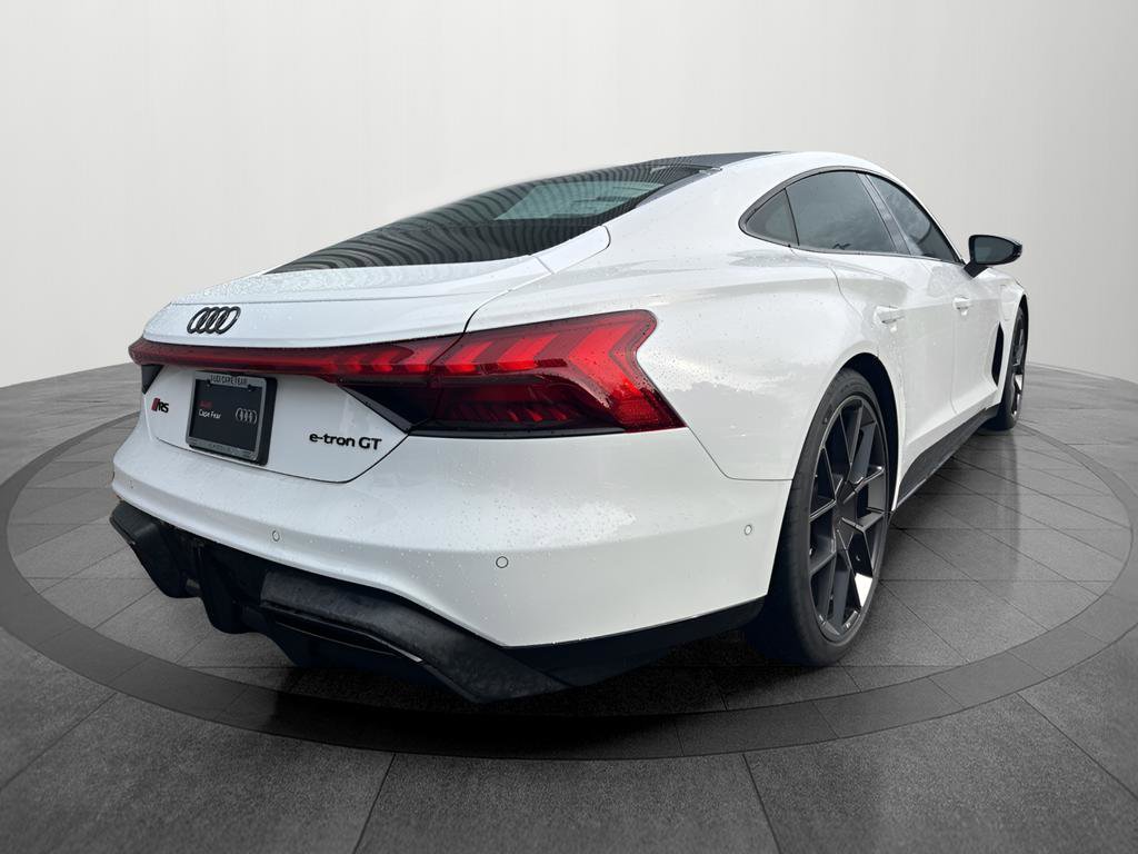 New 2026 Audi RS e-tron GT performance image 5