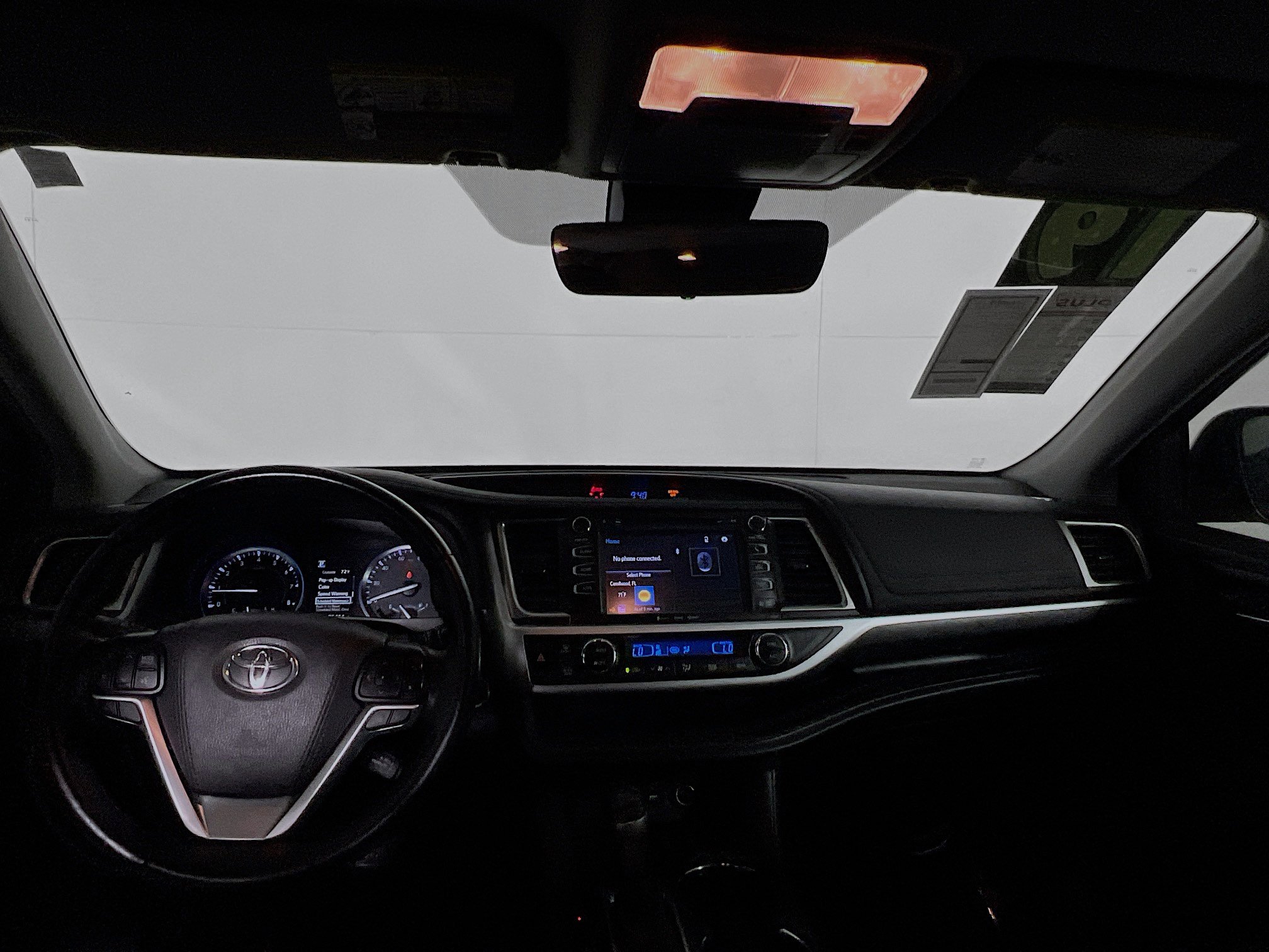 Used 2019 Toyota Highlander SE AWD/4WD image 30