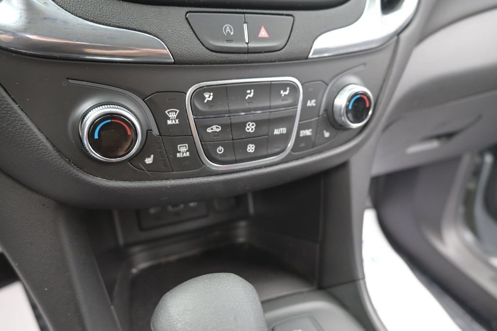 Used 2023 Chevrolet Equinox LT AWD/4WD image 41
