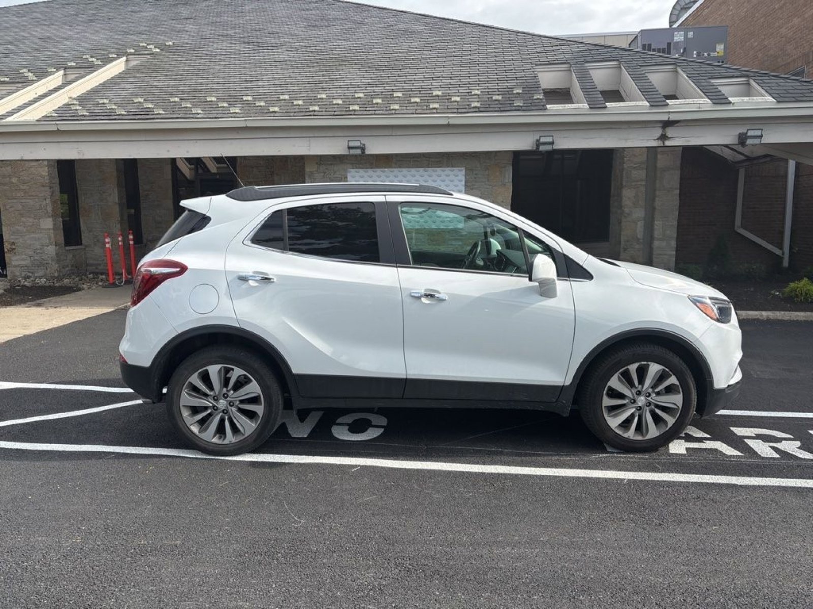 Used 2020 Buick Encore Preferred w/ Safety Package FWD image 6