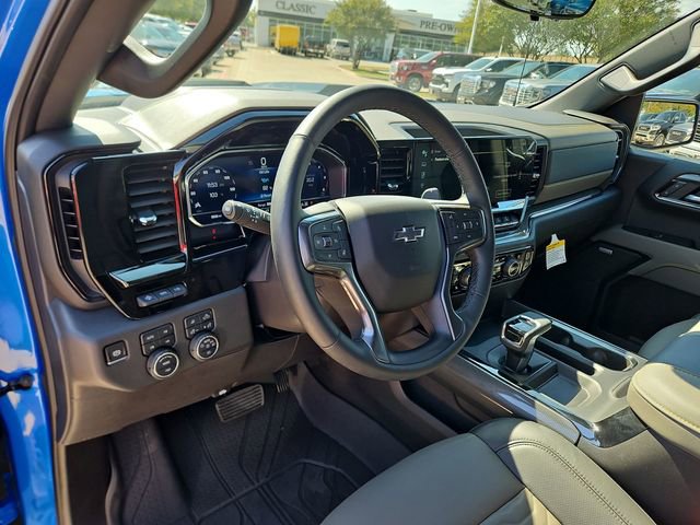 Used 2025 Chevrolet Silverado 1500 ZR2 w/ Technology Package image 10