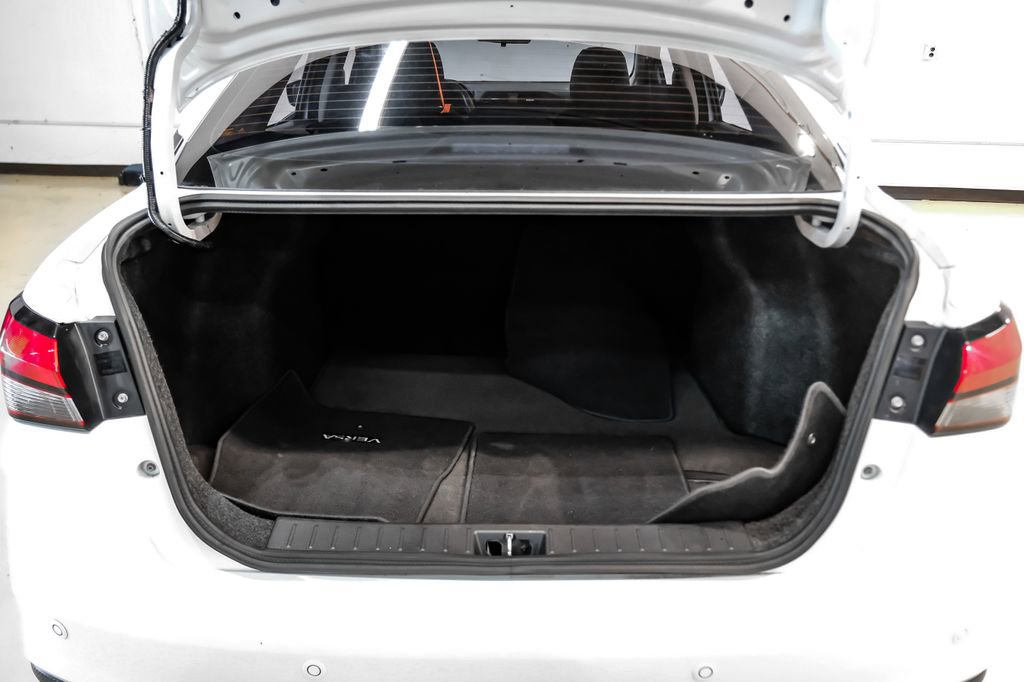 Used 2020 Nissan Versa SR w/ Convenience Package FWD image 52