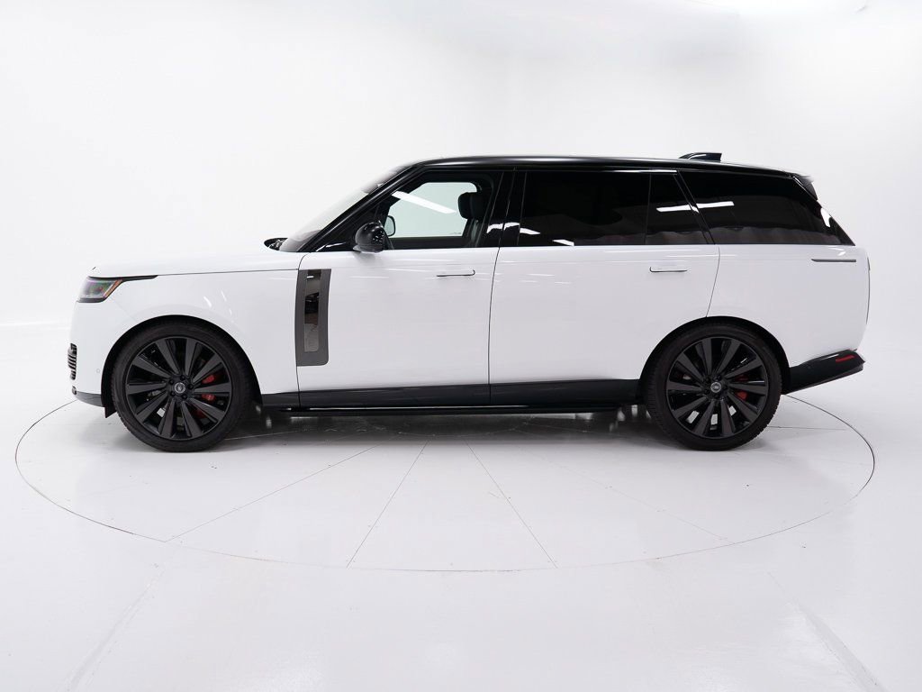 Used 2023 Land Rover Range Rover SV AWD/4WD image 2