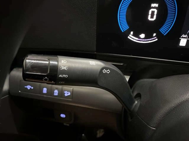 Used 2026 Hyundai Kona SE FWD image 35