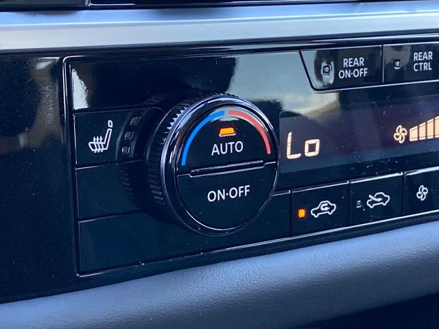 New 2025 Nissan Pathfinder SV w/ Black Appearance Package image 21