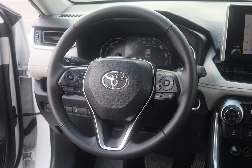 Used 2025 Toyota RAV4 XLE w/ Convenience Package AWD/4WD image 21