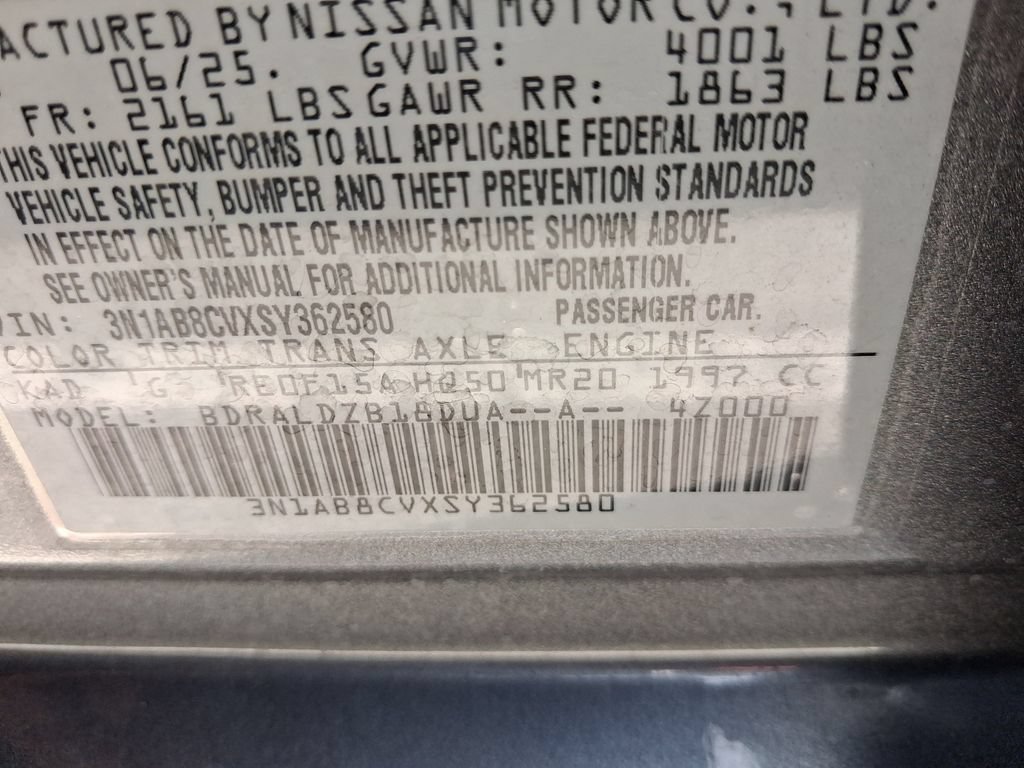 Used 2025 Nissan Sentra SV FWD image 30
