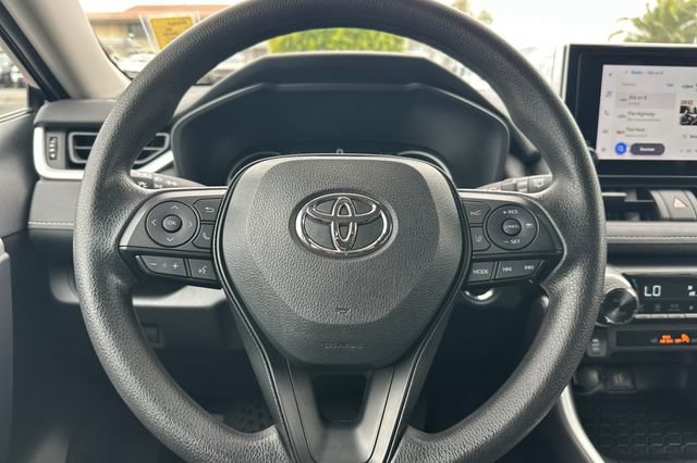 Used 2025 Toyota RAV4 XLE FWD image 28
