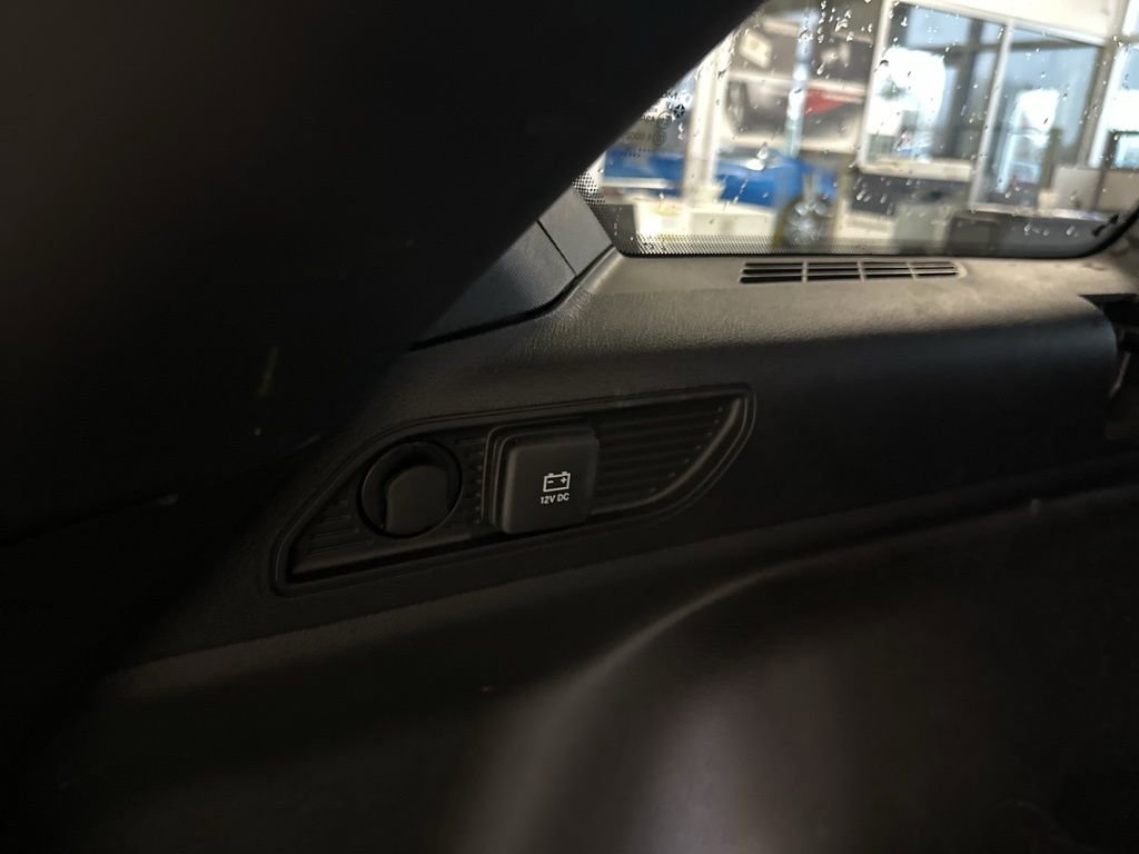 Used 2024 Jeep Grand Cherokee Altitude image 18