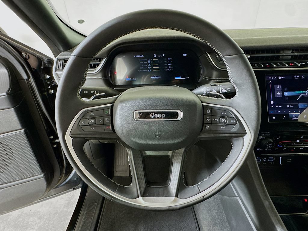 Used 2023 Jeep Grand Cherokee Altitude AWD/4WD image 9