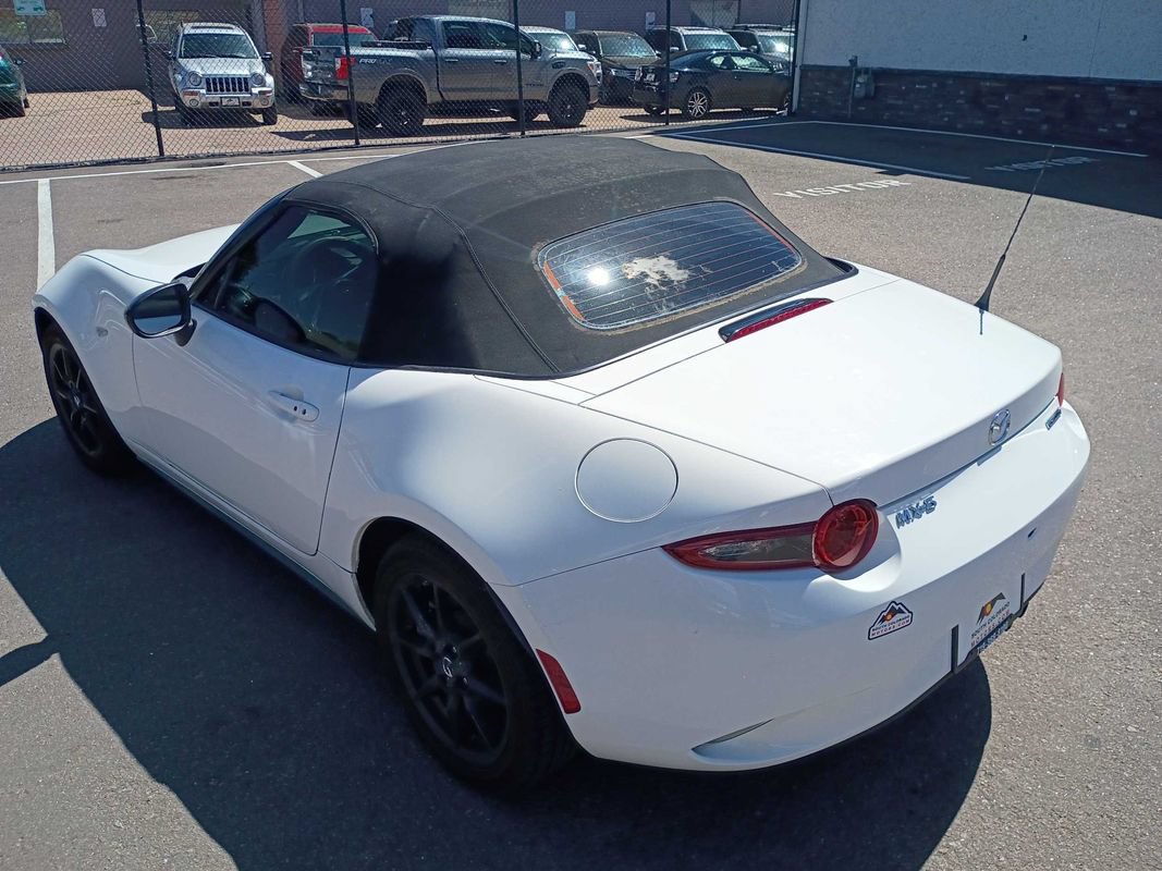 Used 2020 MAZDA MX-5 Miata Sport RWD image 5