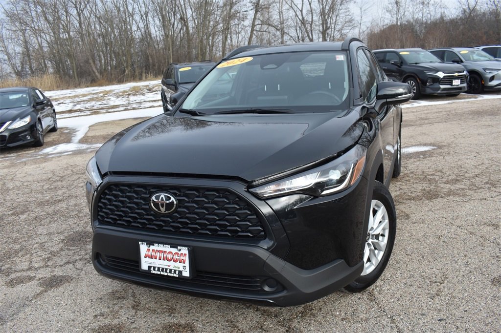 Used 2024 Toyota Corolla Cross LE w/ Moonroof Package image 12
