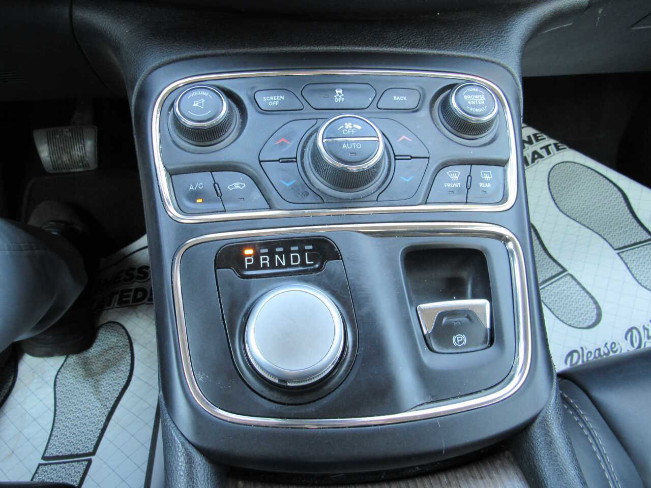 Used 2015 Chrysler 200 C w/ Navigation & Sound Group I image 16