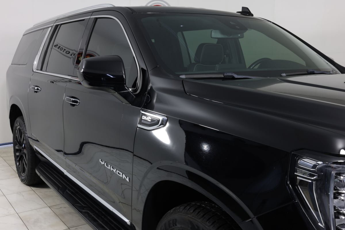 Used 2023 GMC Yukon XL SLT AWD/4WD image 38