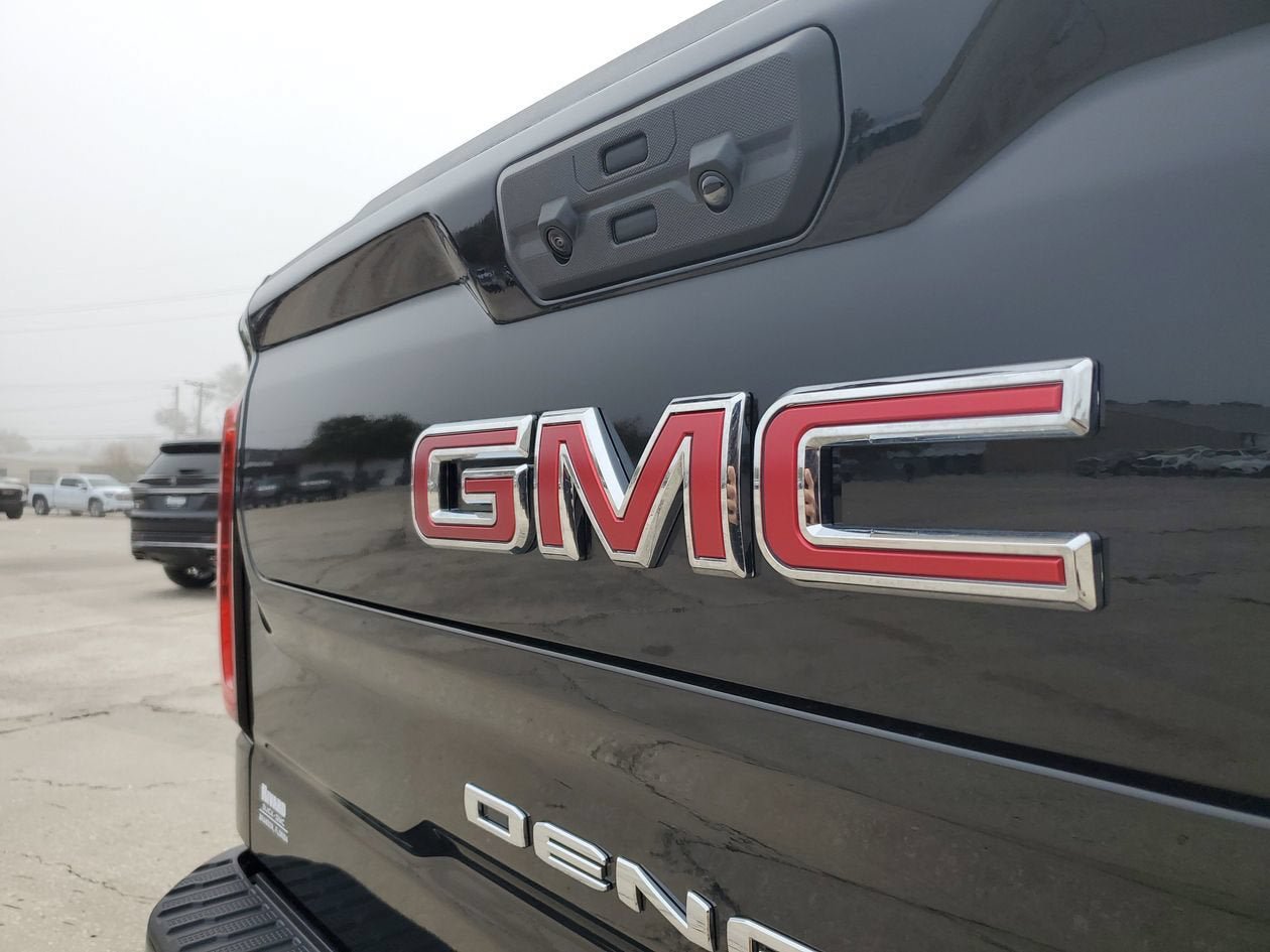 New 2026 GMC Sierra 1500 Denali w/ Denali Reserve Package AWD/4WD image 7