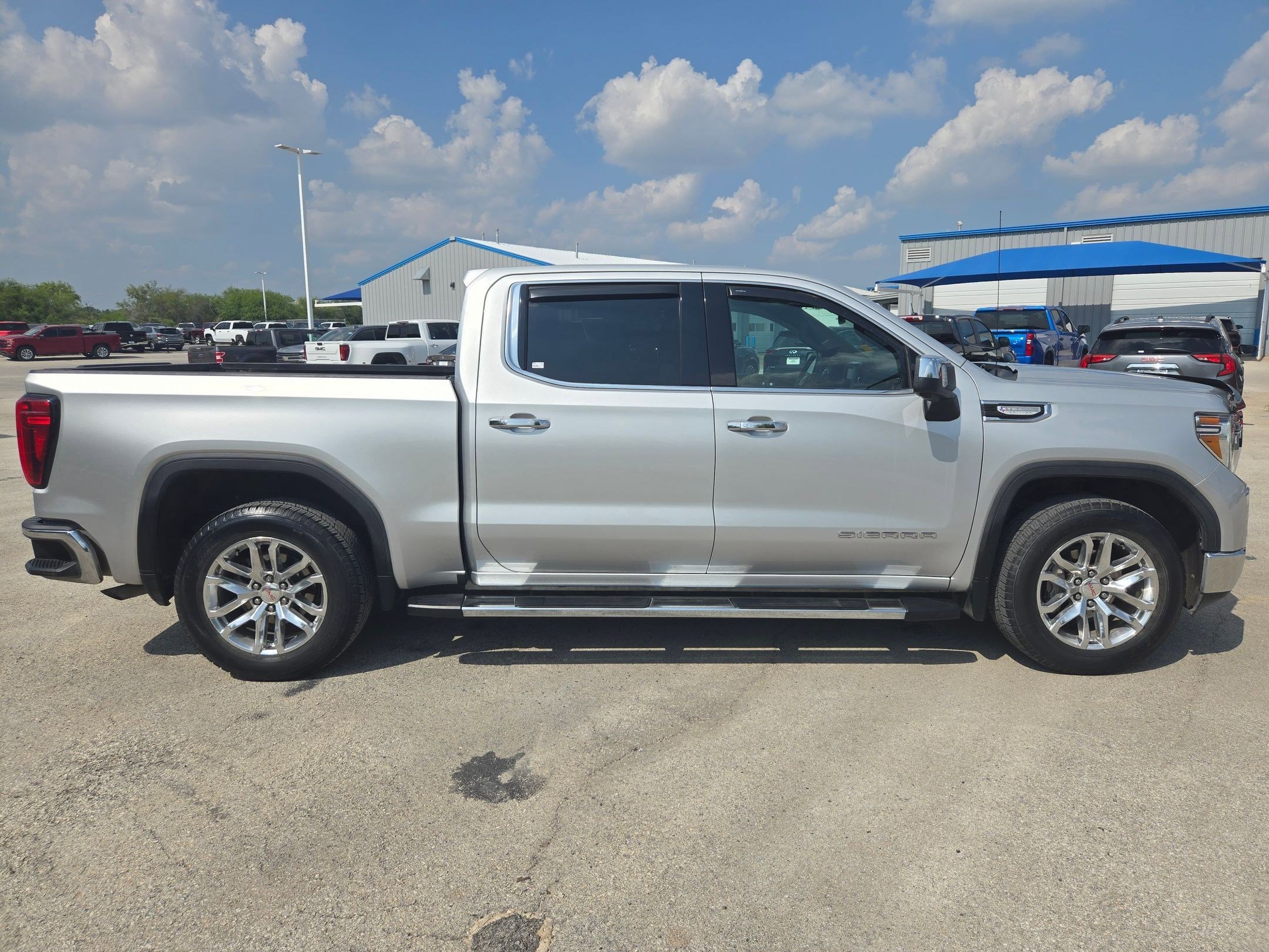 Used 2021 GMC Sierra 1500 SLT RWD image 2