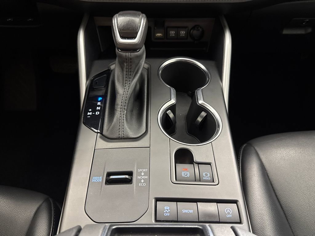 Used 2021 Toyota Highlander XSE FWD image 18
