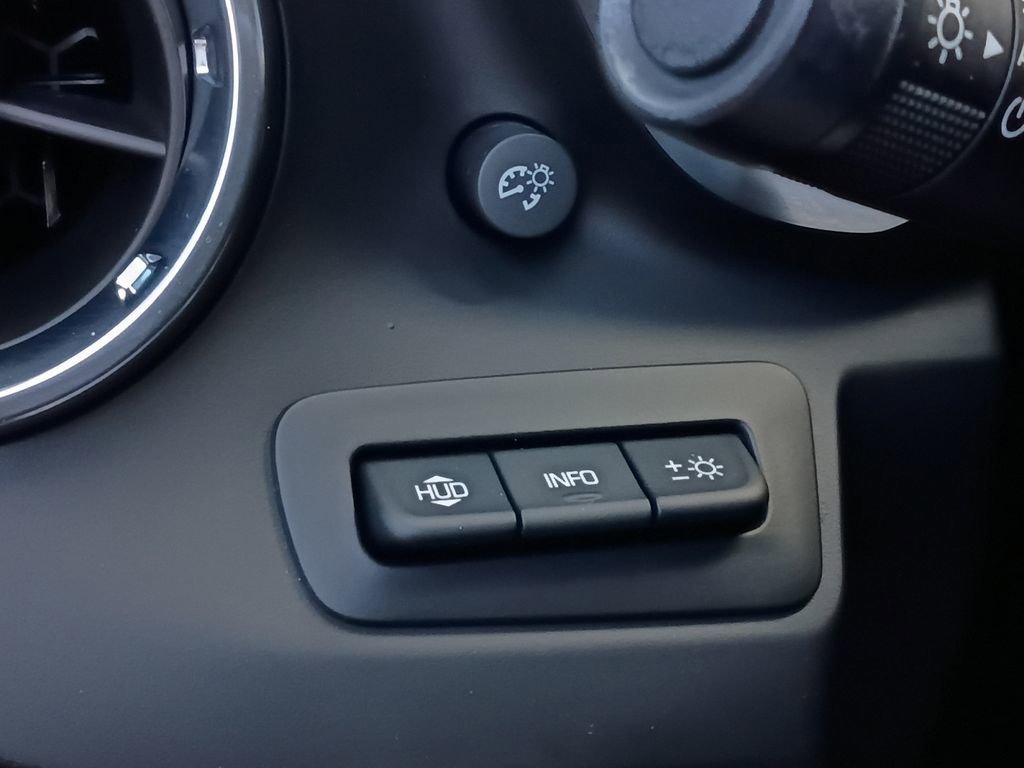 Used 2020 Chevrolet Camaro LT image 12