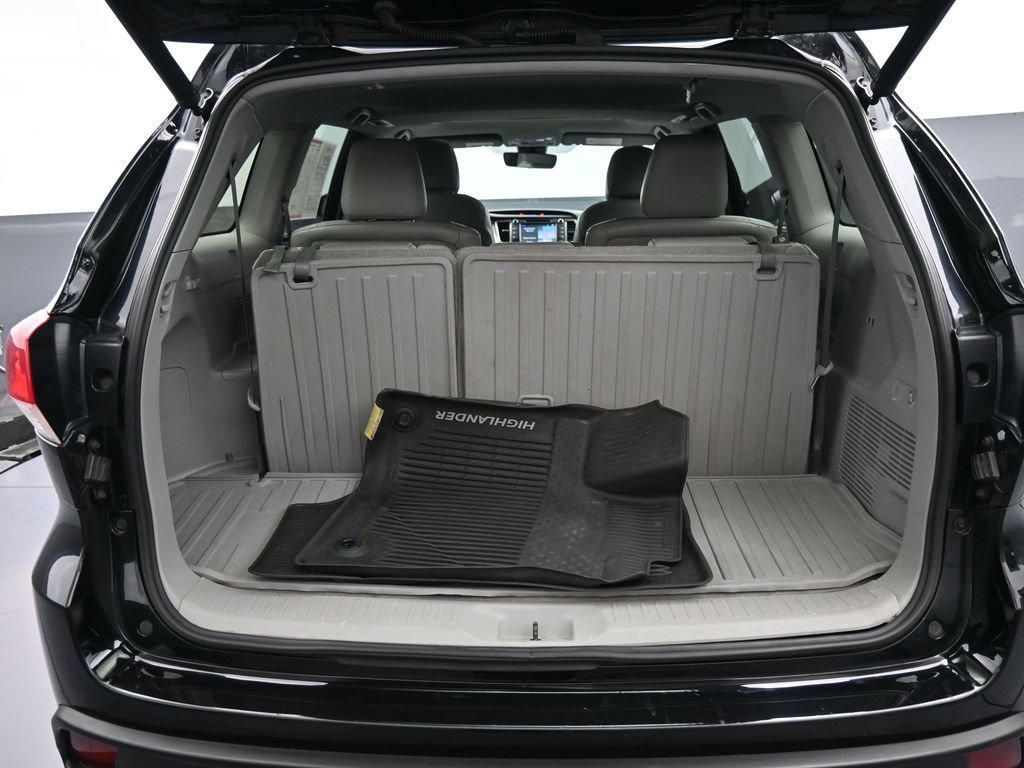 Certified 2019 Toyota Highlander XLE AWD/4WD image 23