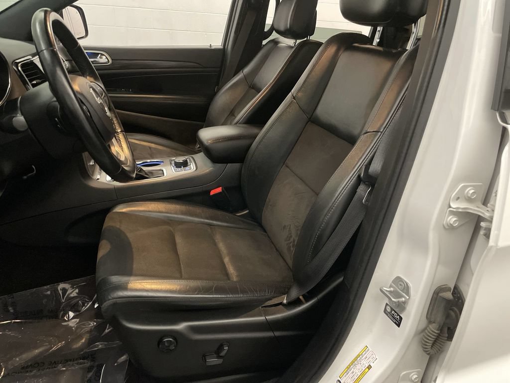 Used 2022 Jeep Grand Cherokee Laredo X AWD/4WD image 13