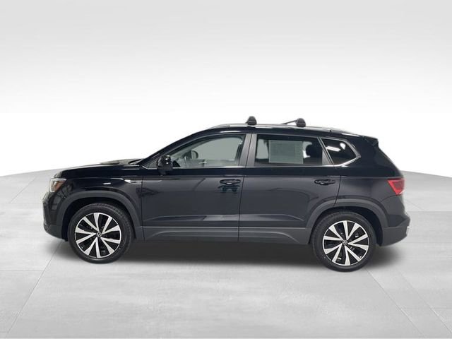 Certified 2022 Volkswagen Taos SE image 4