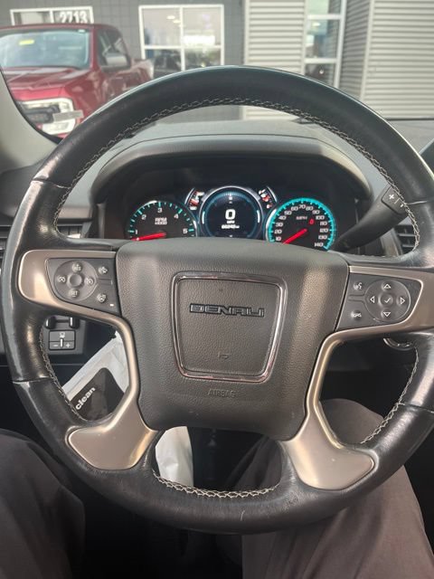 Used 2019 GMC Yukon Denali w/ Denali Ultimate Package AWD/4WD image 4