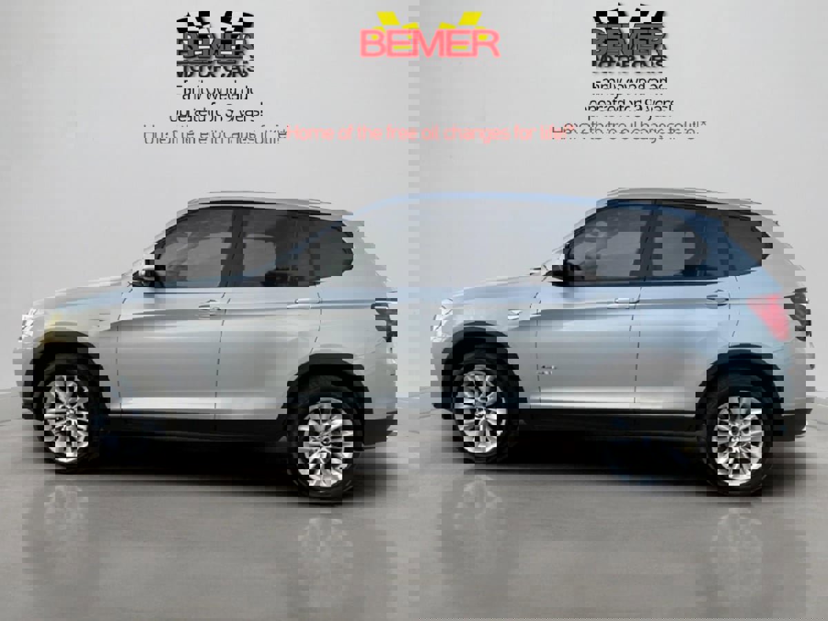 Used 2017 BMW X3 sDrive28i image 3