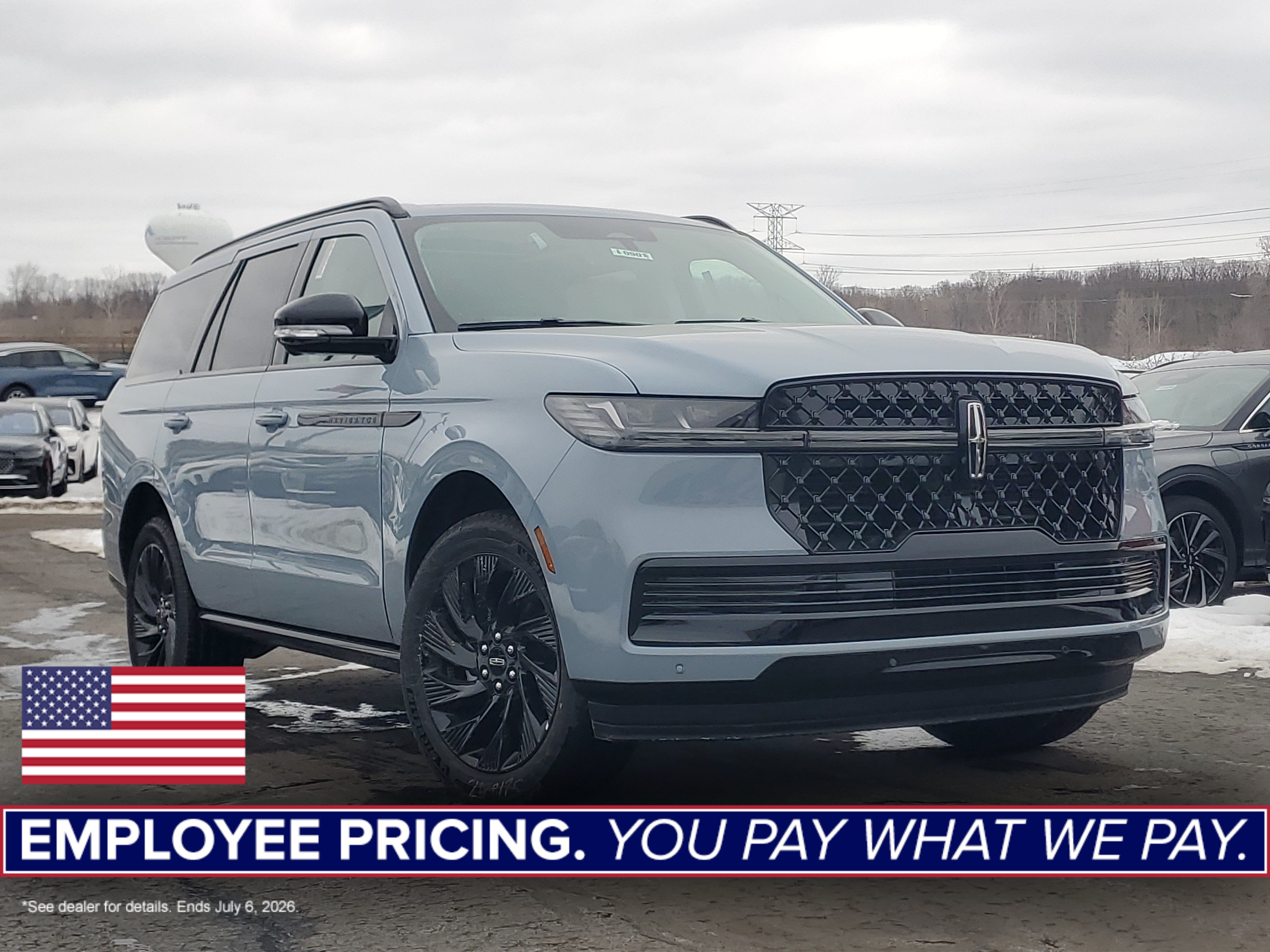 New 2026 Lincoln Navigator Reserve w/ Jet Appearance Package AWD/4WD image 1