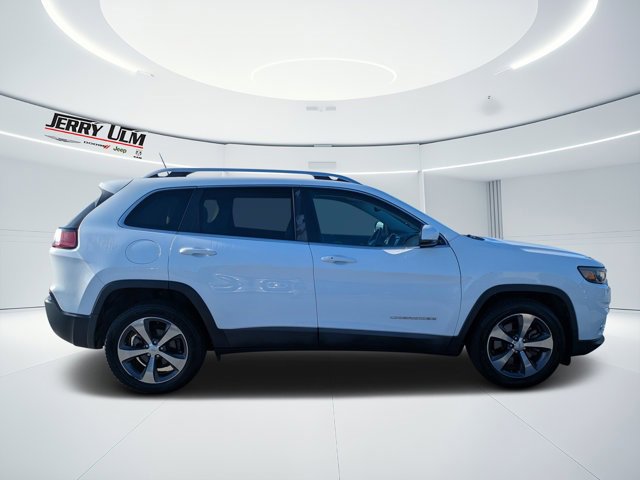 Used 2019 Jeep Cherokee Limited image 2