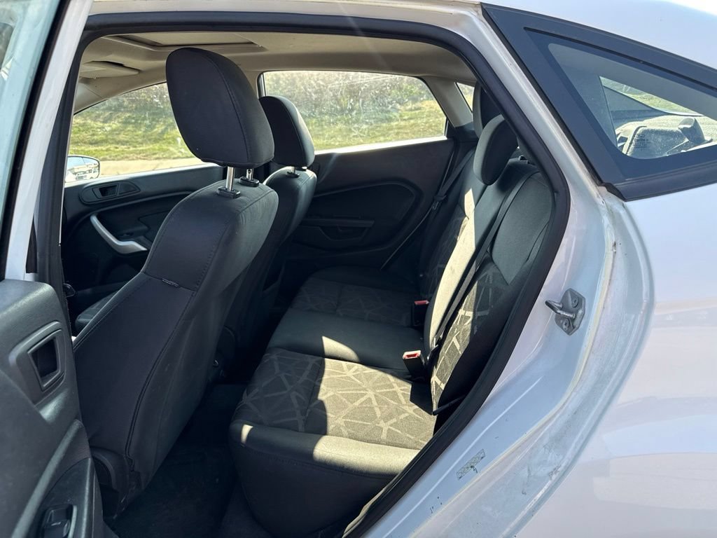 Used 2012 Ford Fiesta SE FWD image 9