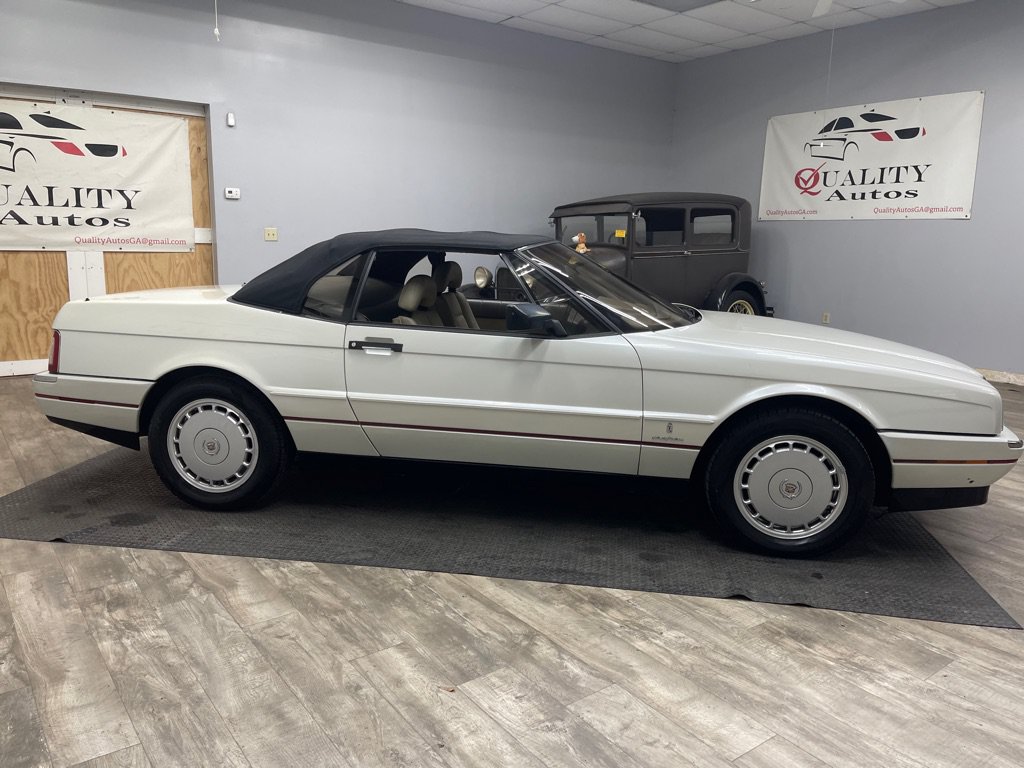 Used 1992 Cadillac Allante FWD image 16
