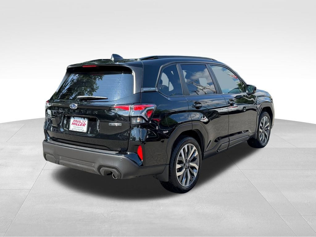 Used 2025 Subaru Forester Touring AWD/4WD image 8