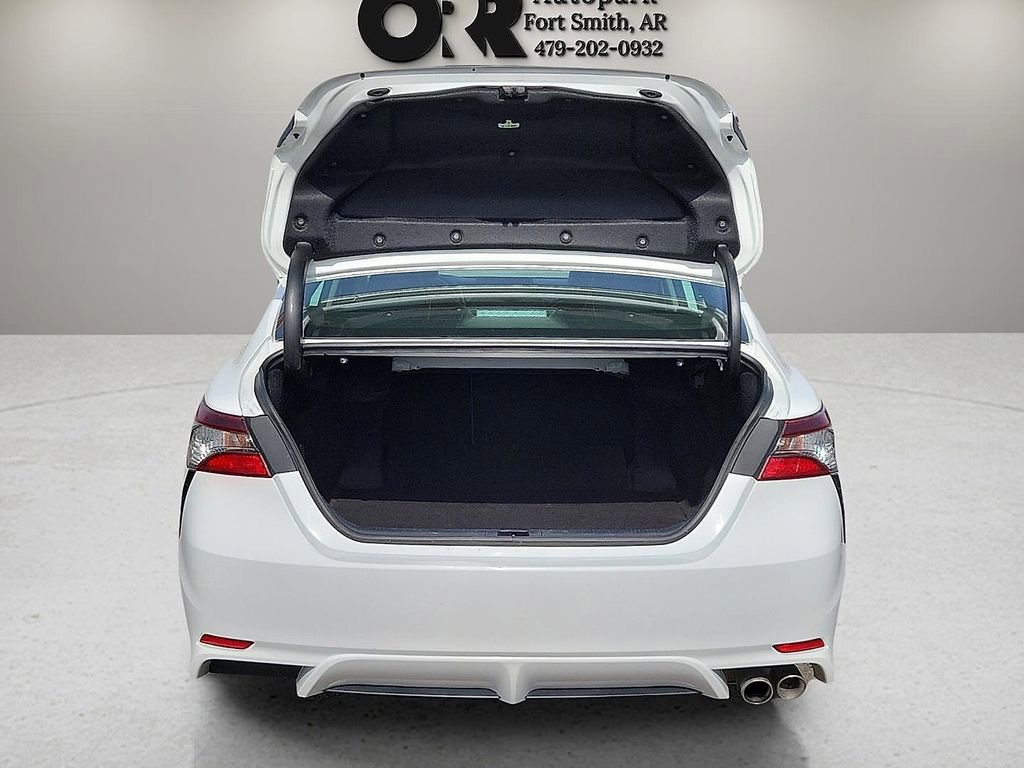 Used 2024 Toyota Camry SE image 8