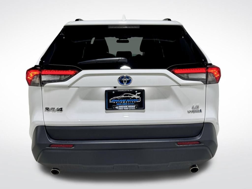 Used 2024 Toyota RAV4 LE image 8